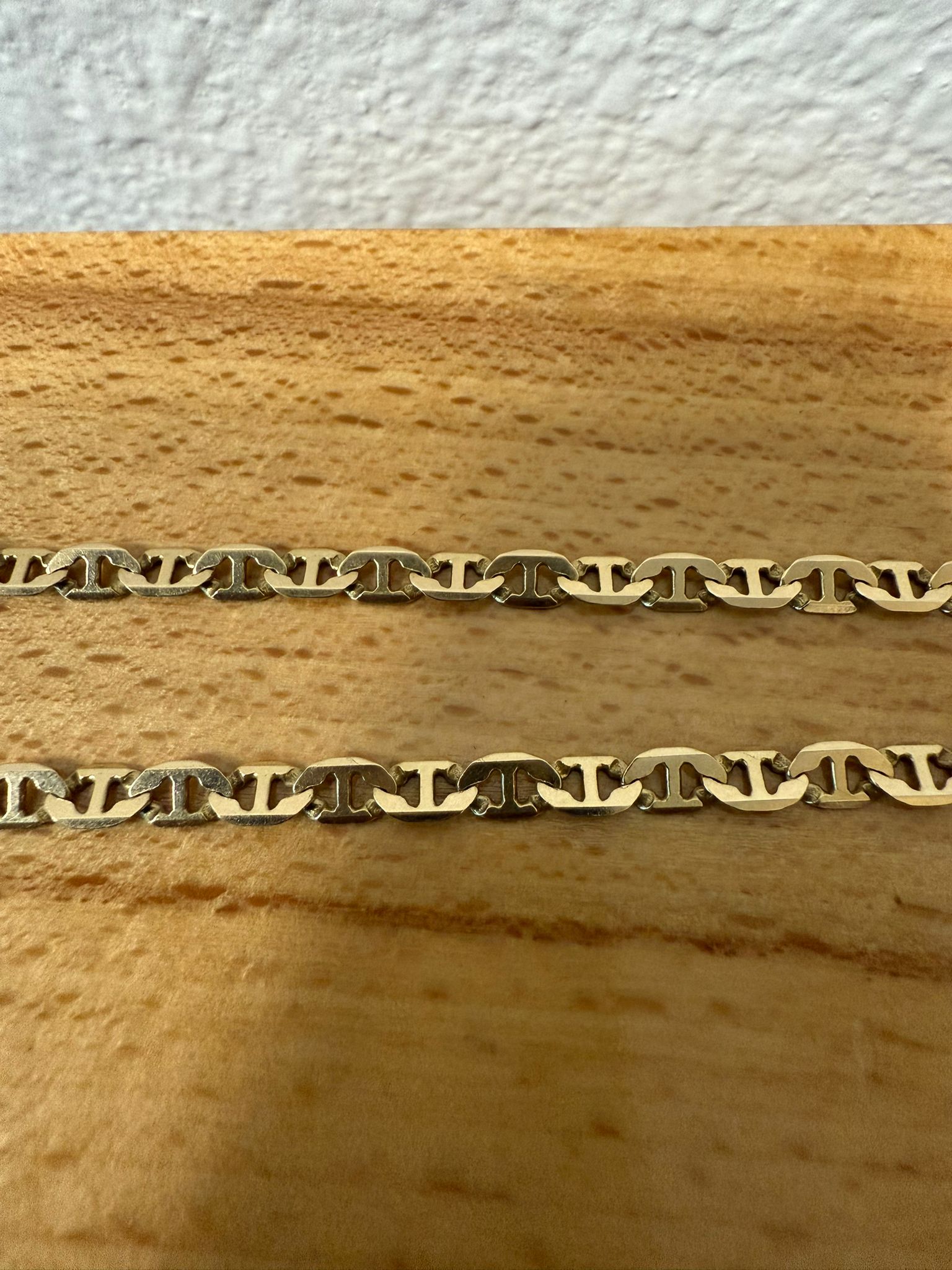 McAllen Jewelers 10K YELLOW GOLD  CROSS PENDANT AND CHAIN